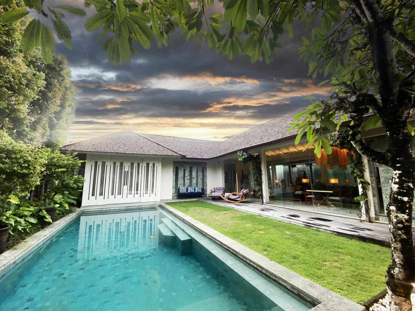 READY NOW 3 BEDROOM VILLA FOR SALE LEASEHOLD IN SEMINYAK BE-2190 